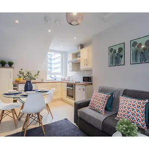  Apartment Camden Street