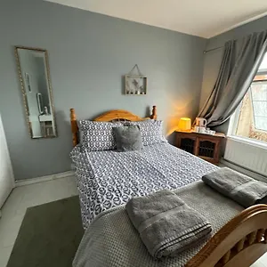 Séjour chez l'habitant House Near To Castlecourt Shopping, Belfast