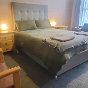  Homestay Edenderry Town House