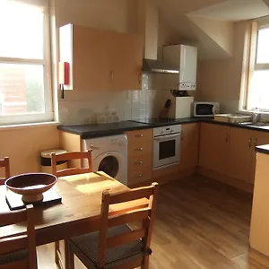  Apartment Titanic